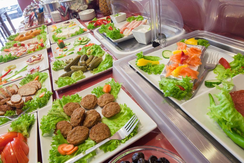 Hotel Mondial Langenfeld  Ngoại thất bức ảnh