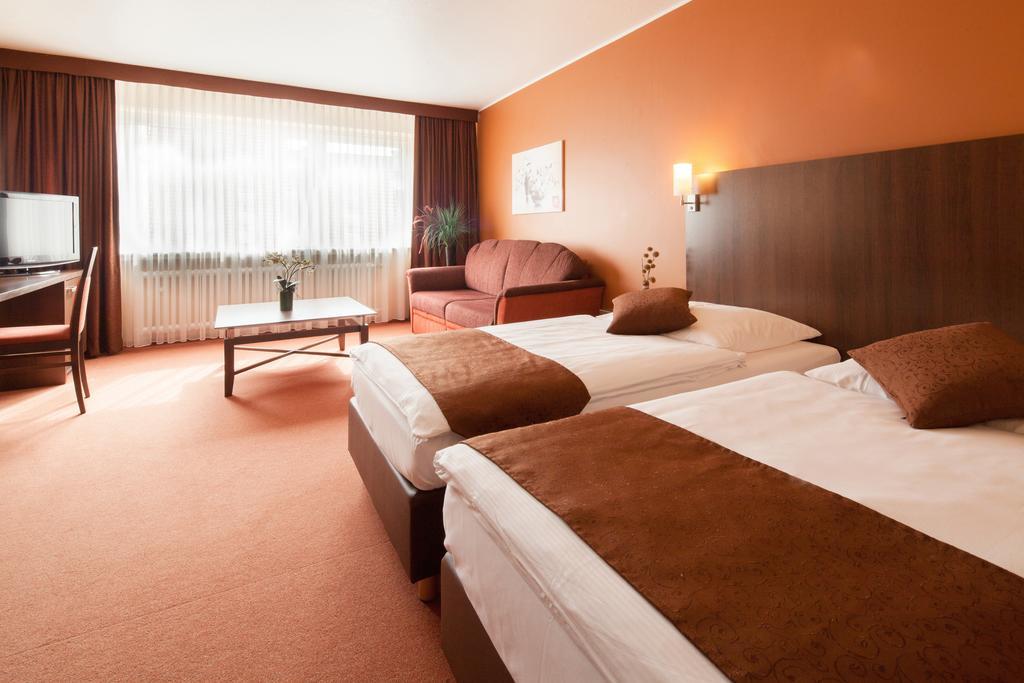 Hotel Mondial Langenfeld  Phòng bức ảnh