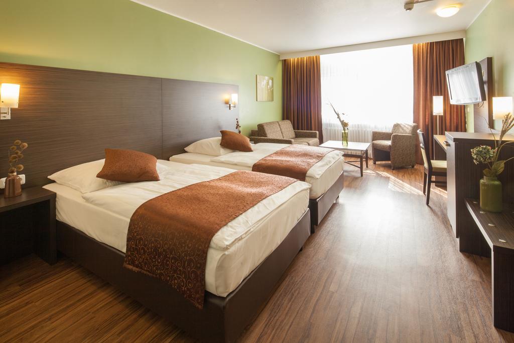 Hotel Mondial Langenfeld  Phòng bức ảnh