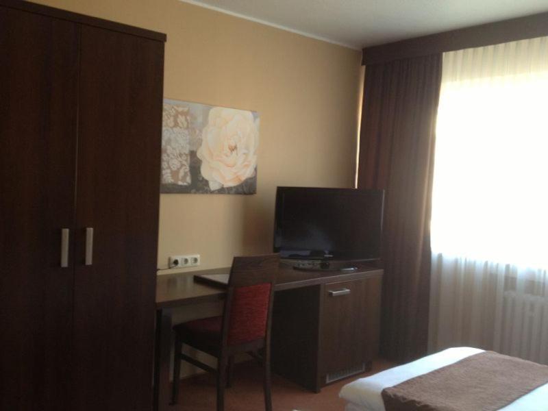 Hotel Mondial Langenfeld  Ngoại thất bức ảnh