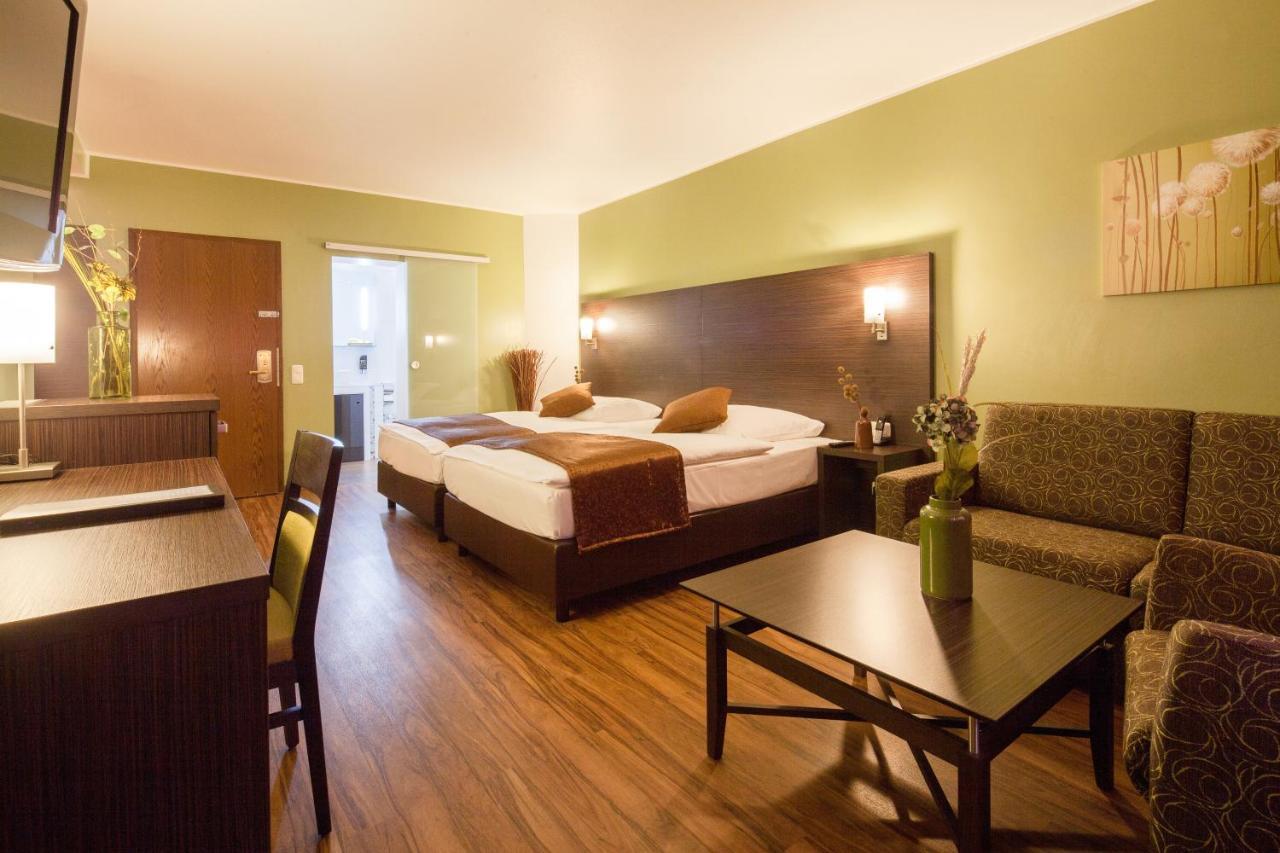 Hotel Mondial Langenfeld  Ngoại thất bức ảnh